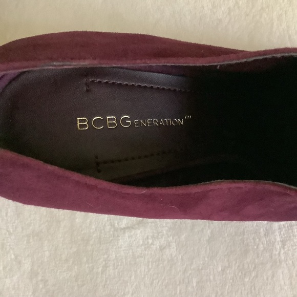 BCBG Suede Heels - Picture 5 of 9